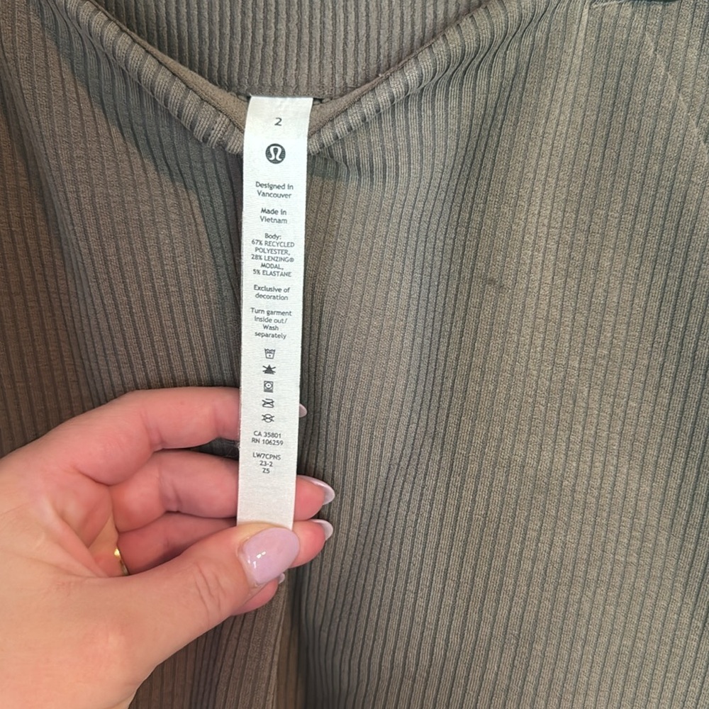 Lululemon Ribbed Softstreme High-Rise 2” Short - Picture 4 of 8